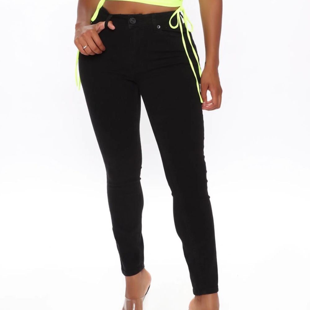 High Waisted Black Skinny Jeans